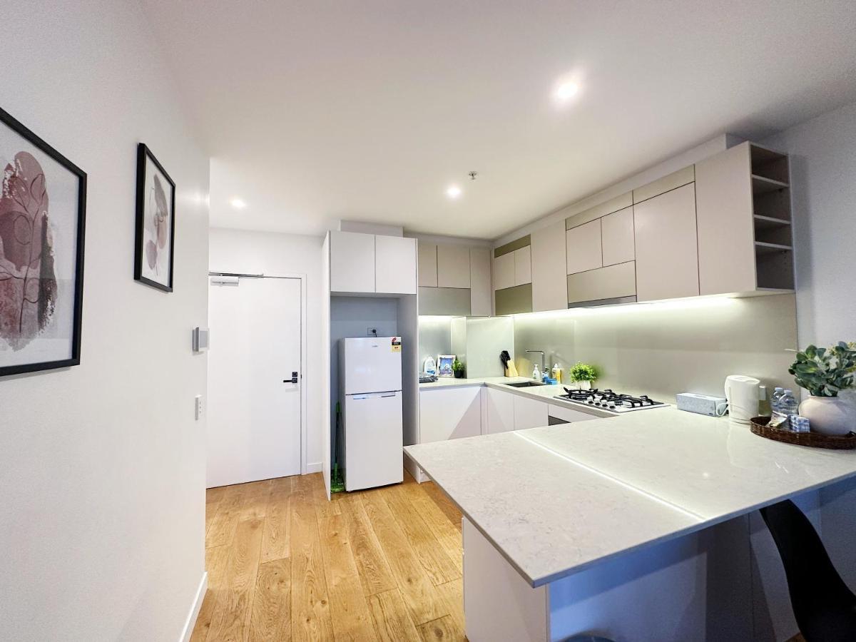 Stylish 2 Beds Southerncross With Pool & Gym Apartment *