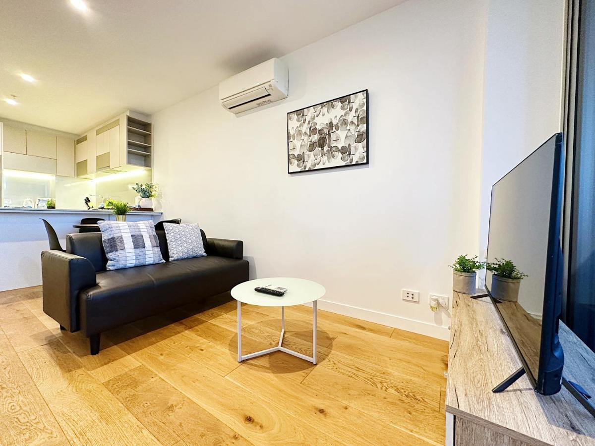 Stylish 2 Beds Southerncross With Pool & Gym *